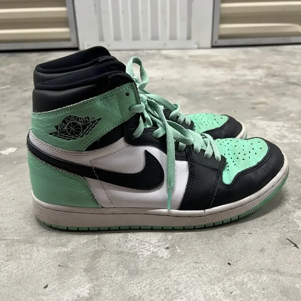 Air Jordan 1 Retro High OG Green Glow Black/White Size 10 In Mens